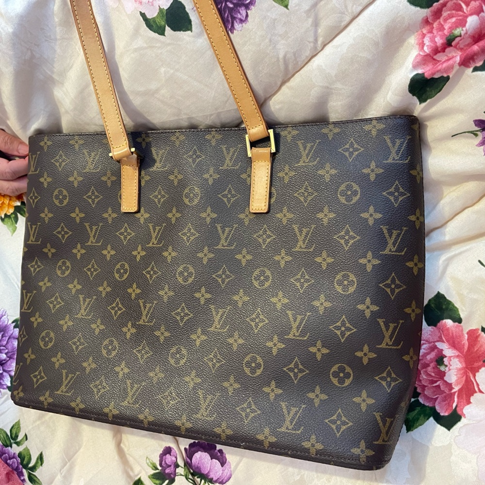 LOUIS VUITTON BAG